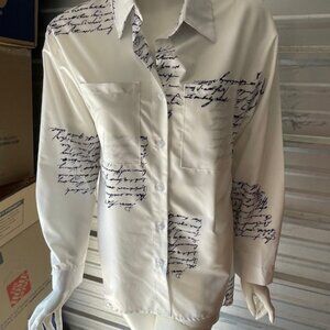WHITE TUNIC TOP WITH SCRIPT DETAILS